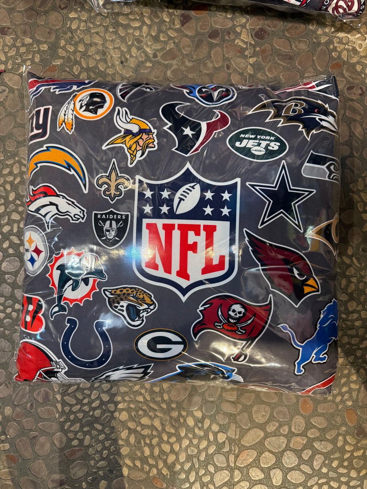 gray nfl autograph pillow
