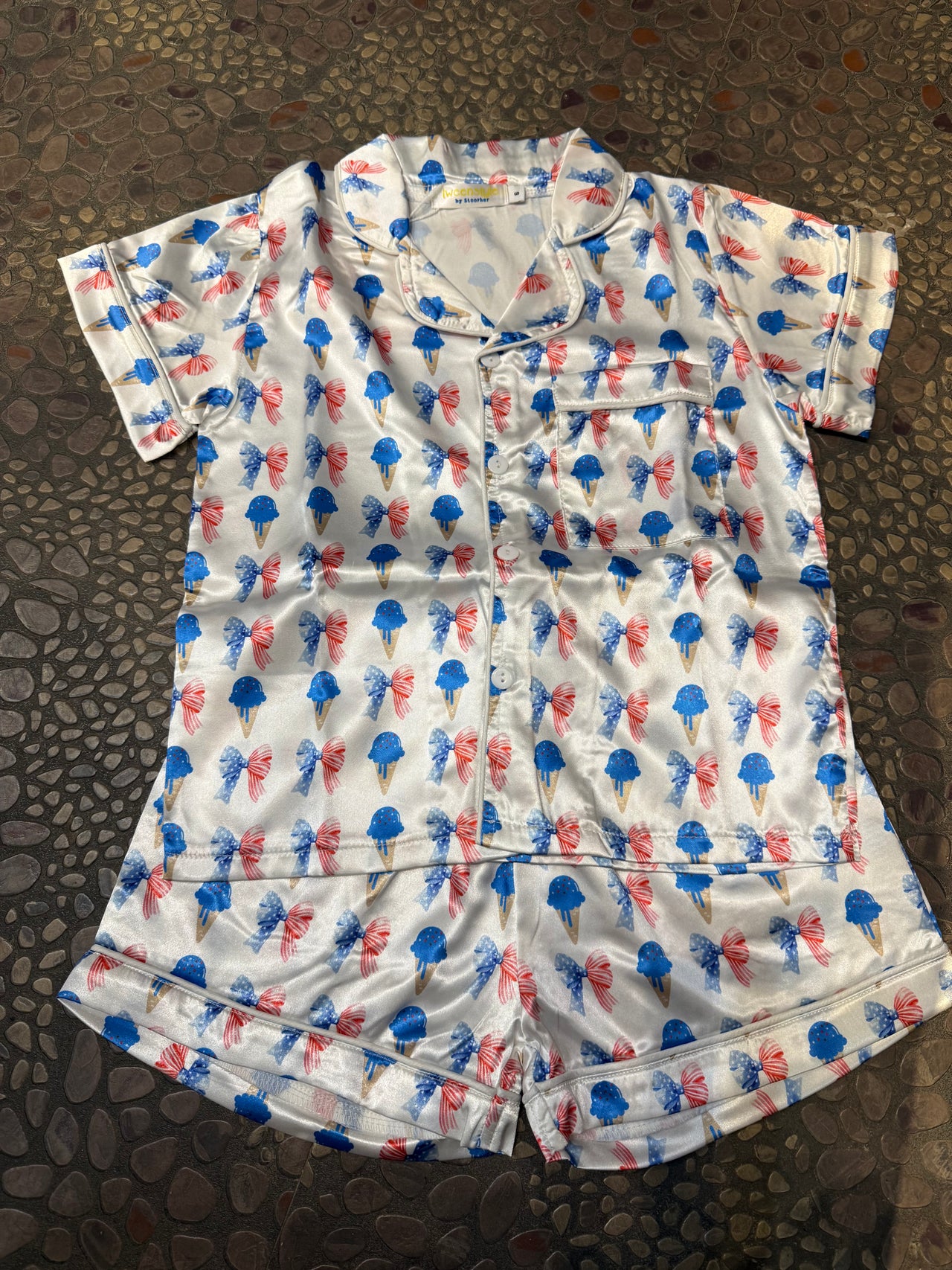 Stars and stripes ice cream-short