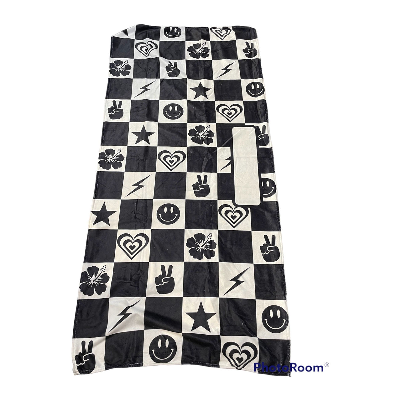 girls black and white checkered towel